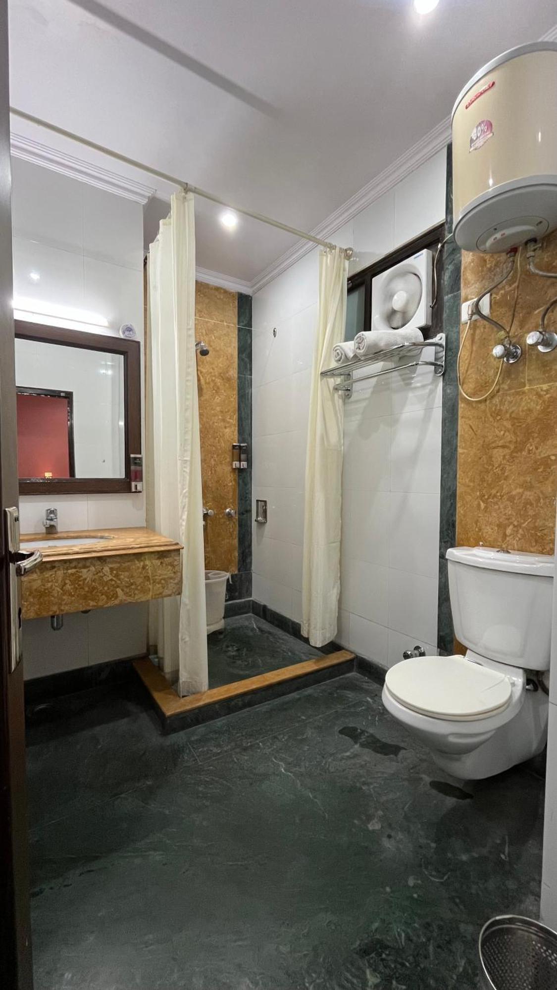 Hotel Marc Shimla Extérieur photo